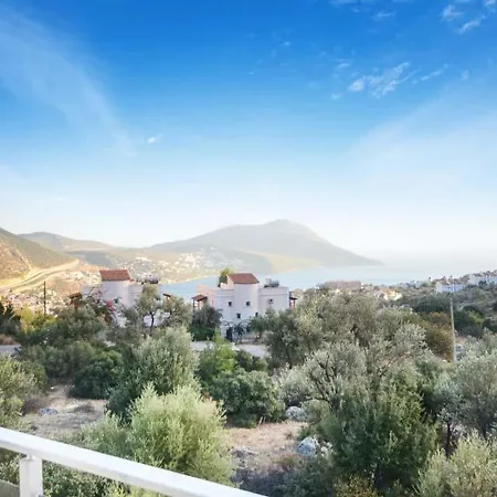 Sleeps 8 Pool Air Con Wifi